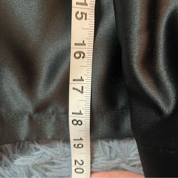 Vintage Cache Black Satin Puff Mini Skirt Size 6 - Picture 4 of 4